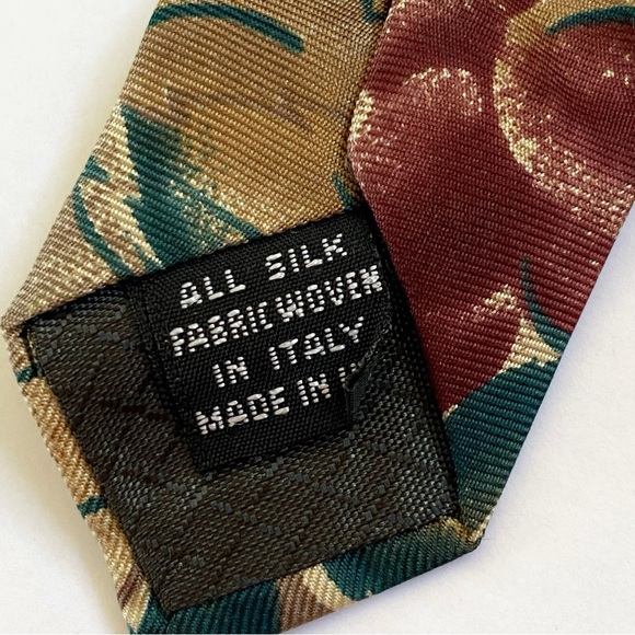 VINTAGE CHRISTIAN DIOR BROWN TAN PURPLE RED GRAPE LEAF PRINT SILK NECK TIE - Picture 5 of 5